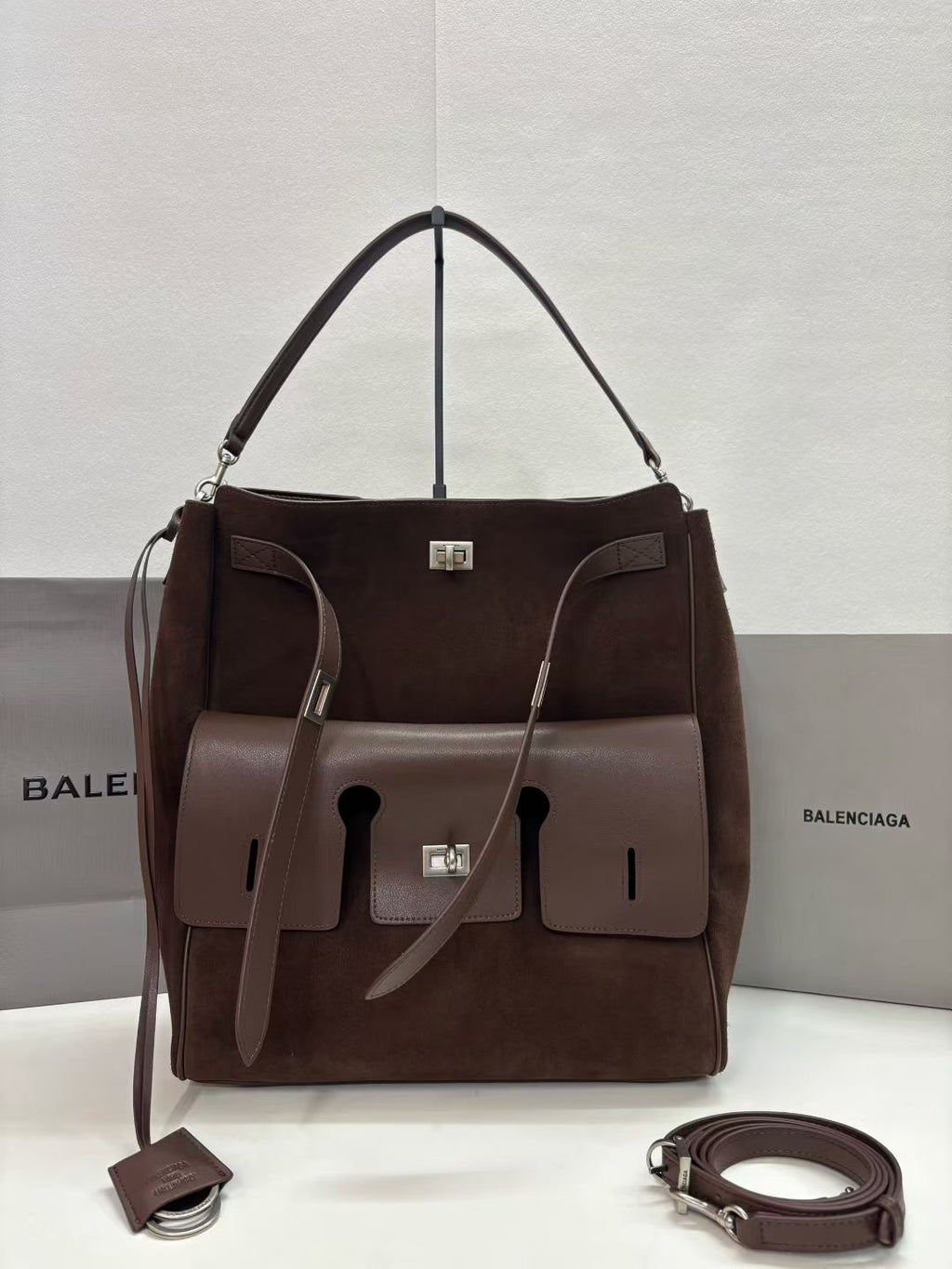 B1P36J121 Popular leather bag