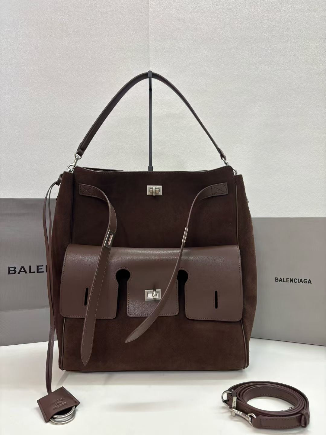 B1P36J121 Popular leather bag