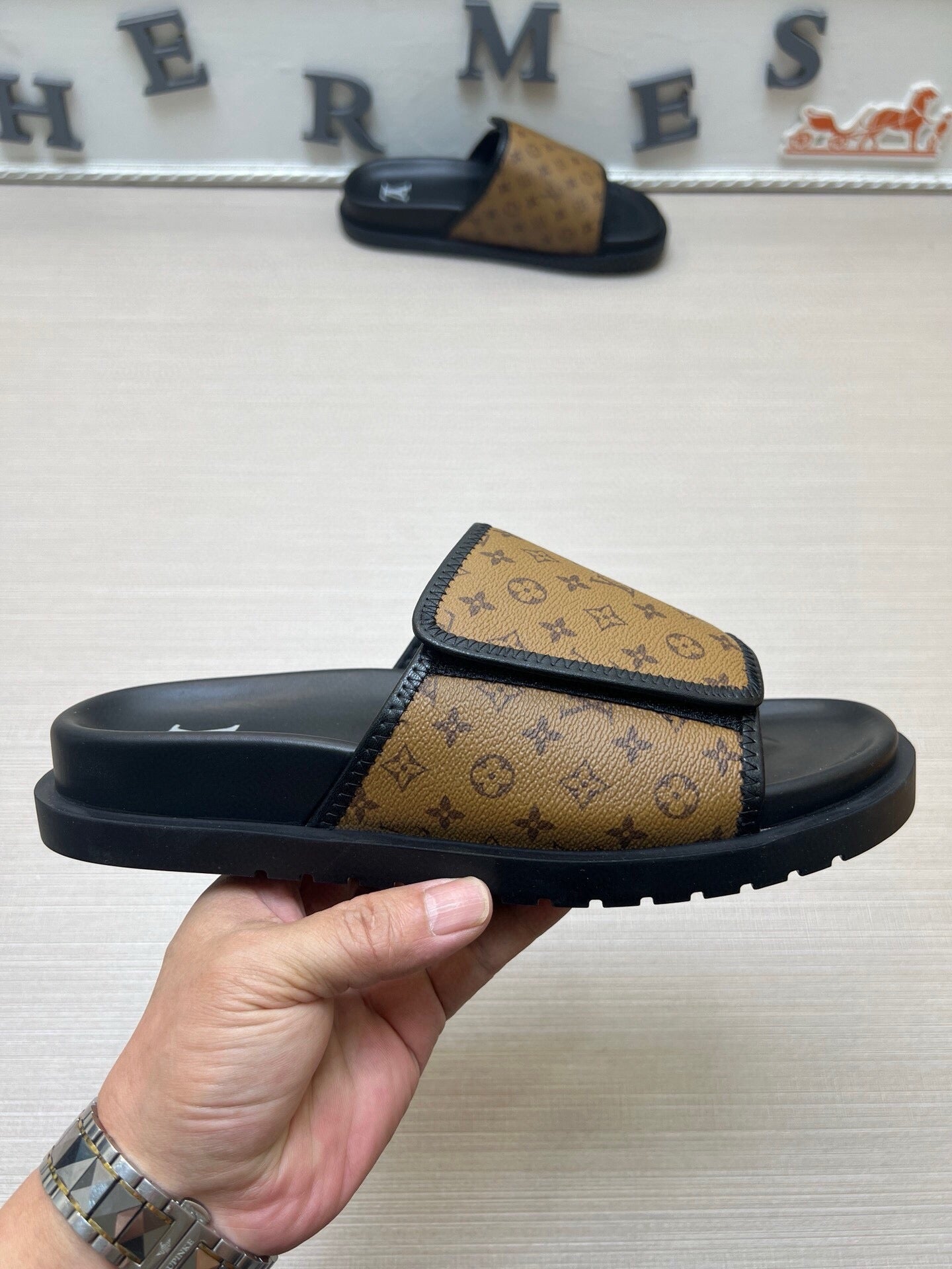 Z5WE246 Popular Slippers