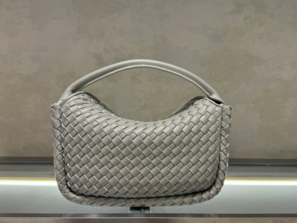B1X104A83 Popular  leather bag