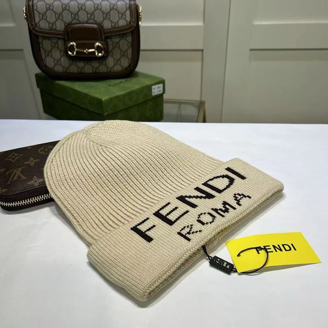 M1R86F47 Popular hats