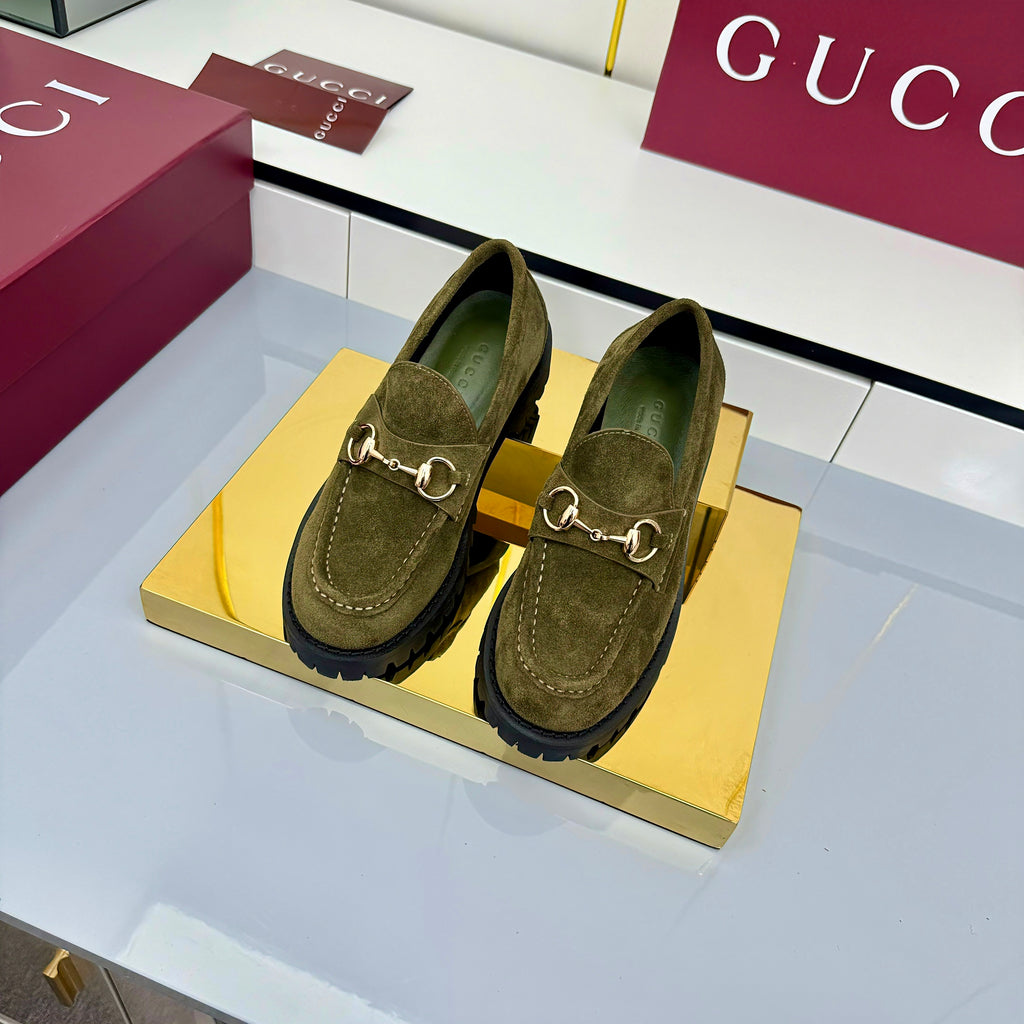 Z2Q105B304 Popular high-quality Shoes