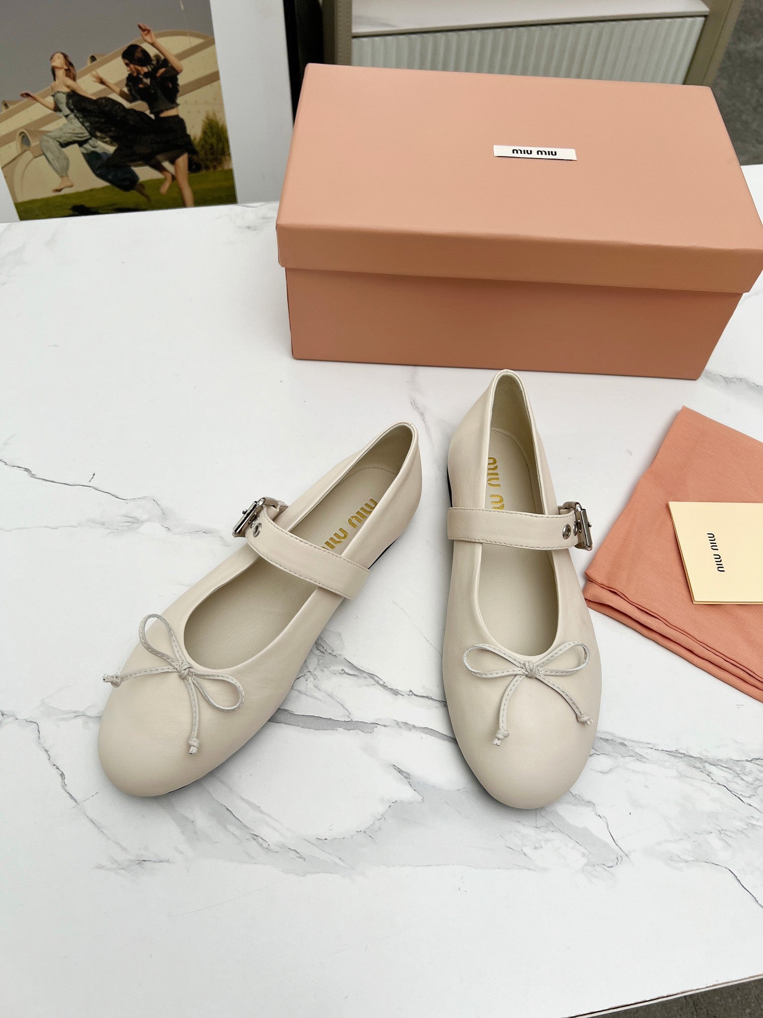 Z2Q95A90 Popular high-quality leather shoes