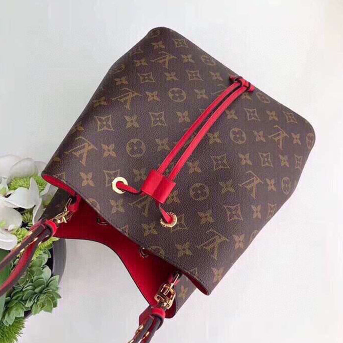 B1P20E81 Popular  leather bag 
