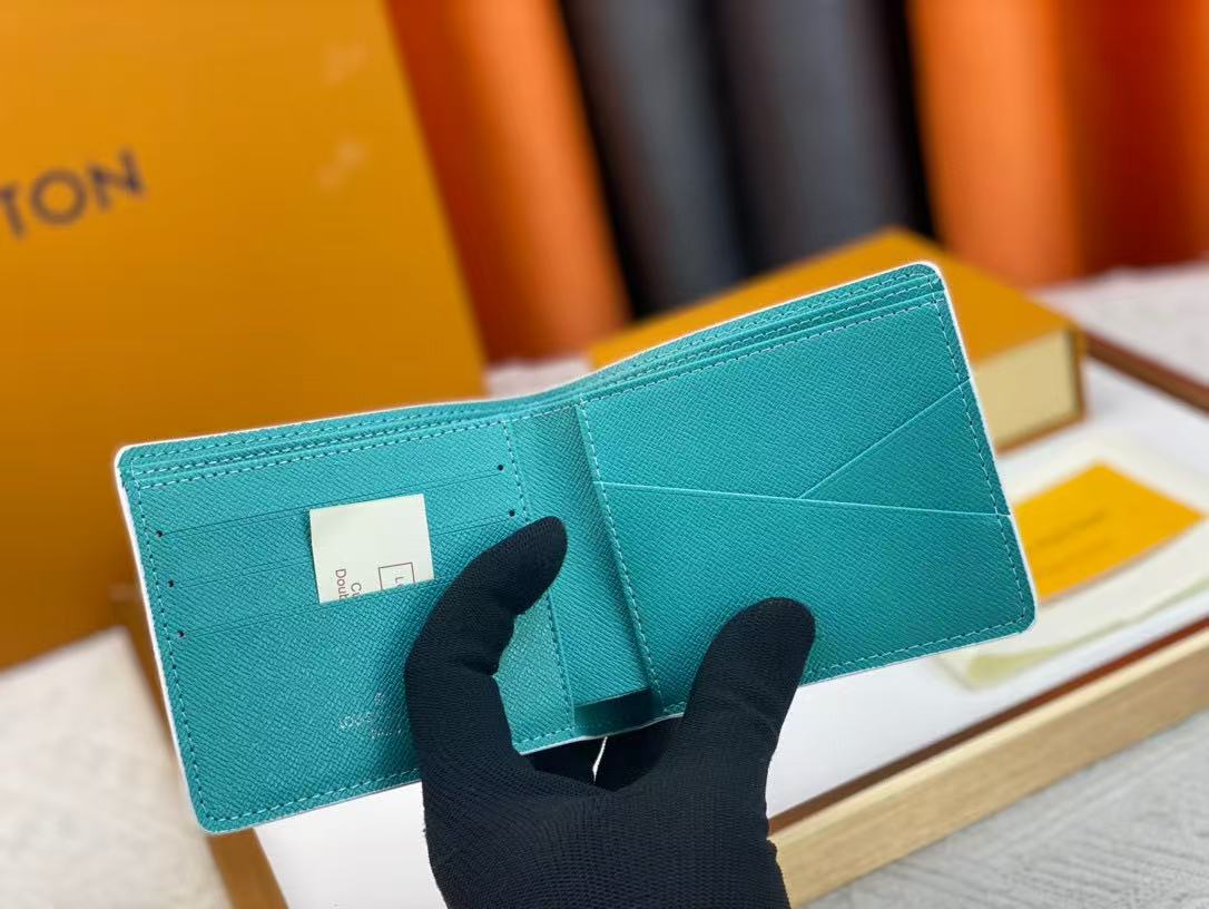 B1X165E41 Popular   leather wallets