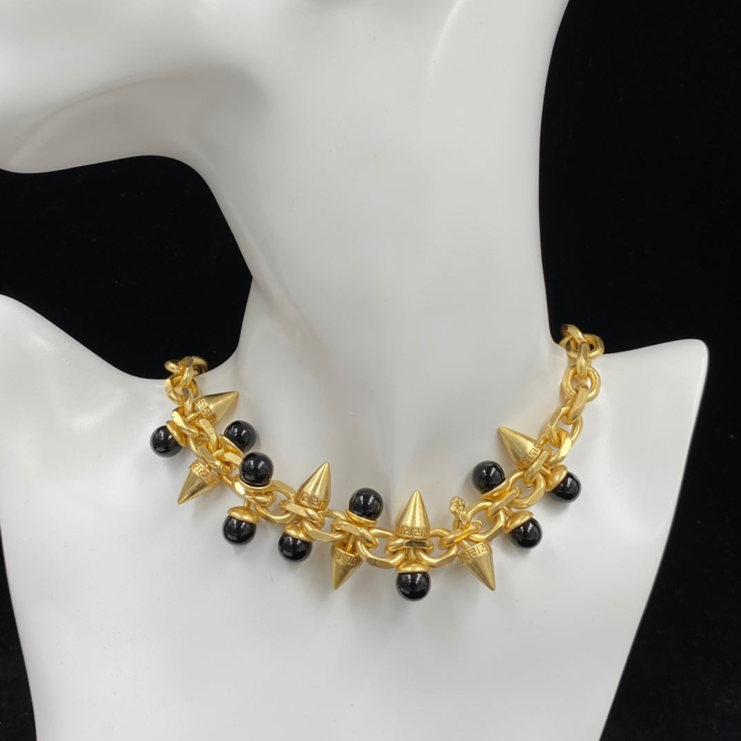 X1Q85V371X Popular Necklaces. Bracelets
