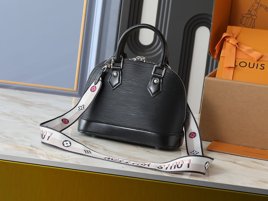 B1P46E102 Popular leather bag