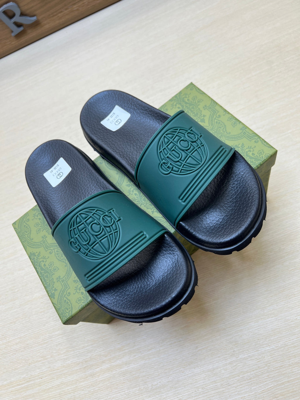 Z5R66B23 Popular  Slippers
