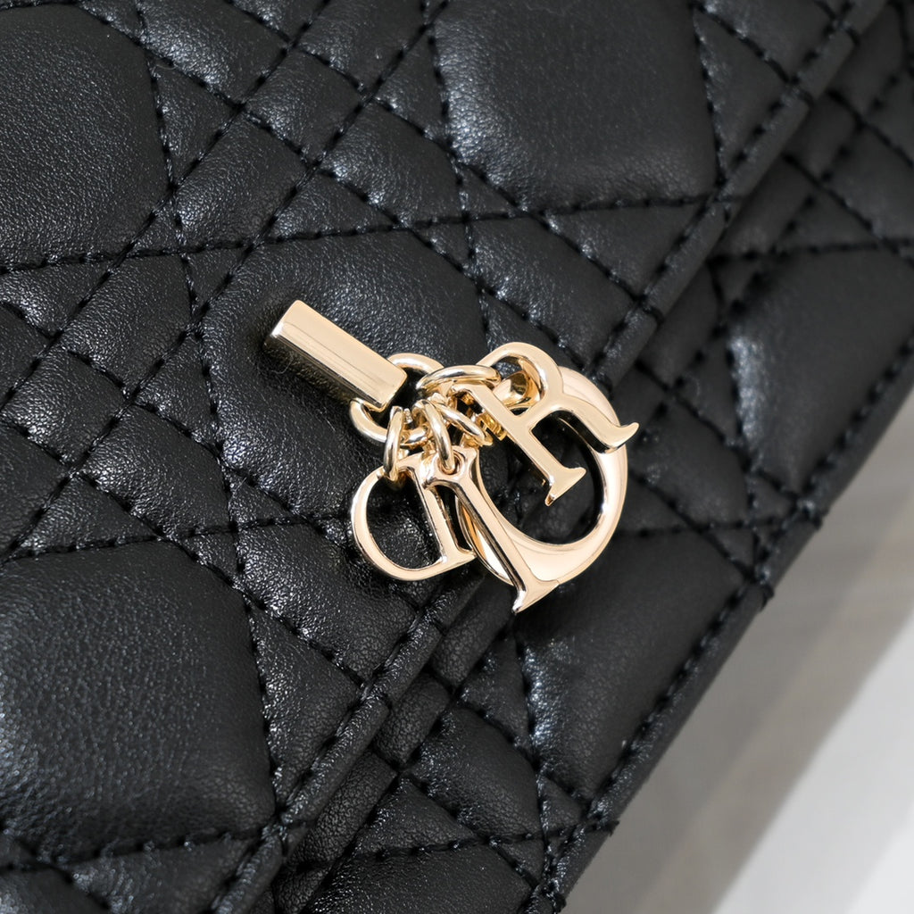 B1N36D28 Popular leather bag