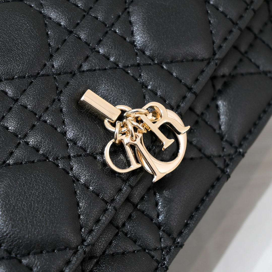B1N36D28 Popular leather bag