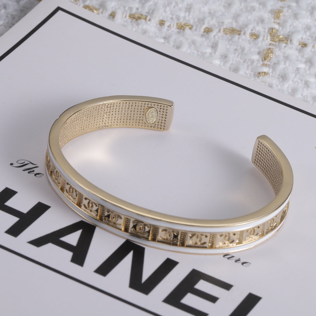 X1Z34C315K  Popular Bracelets
