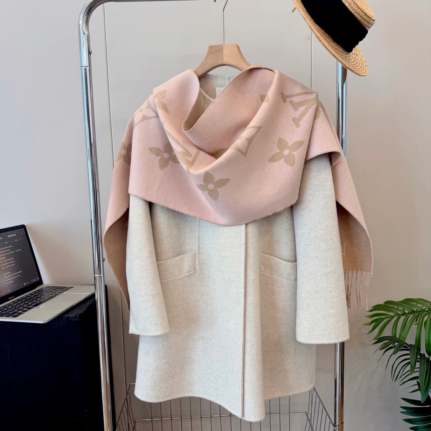 W1R86E68 Popular Winter Scarves