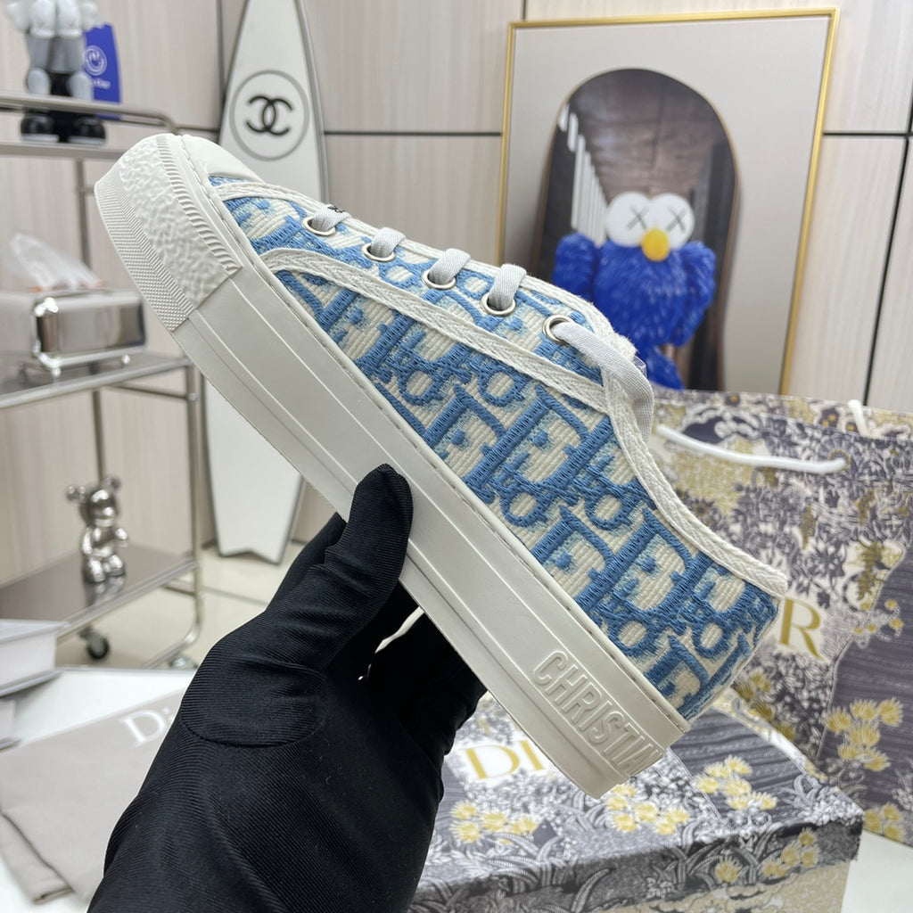 Z1XD65 Popular shoes