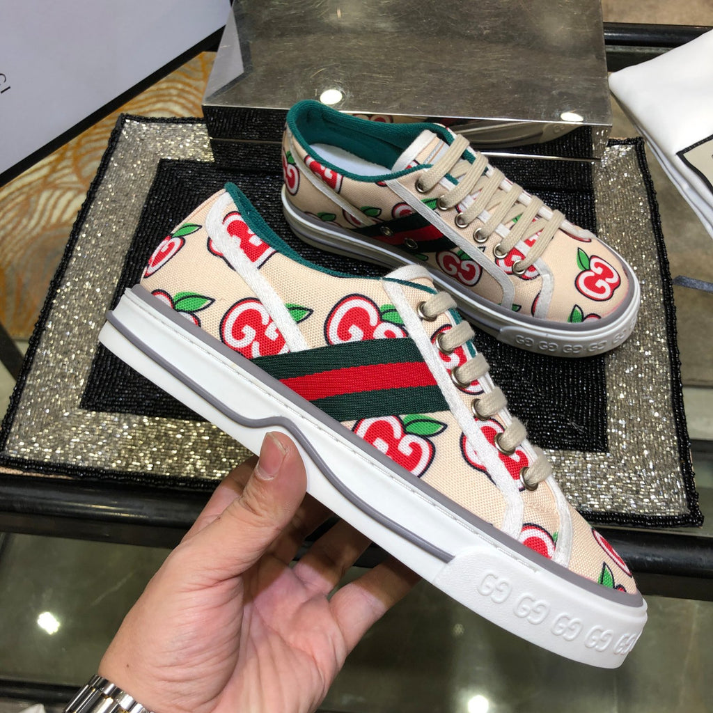 Z2Q105B207  Popular high-quality Shoes