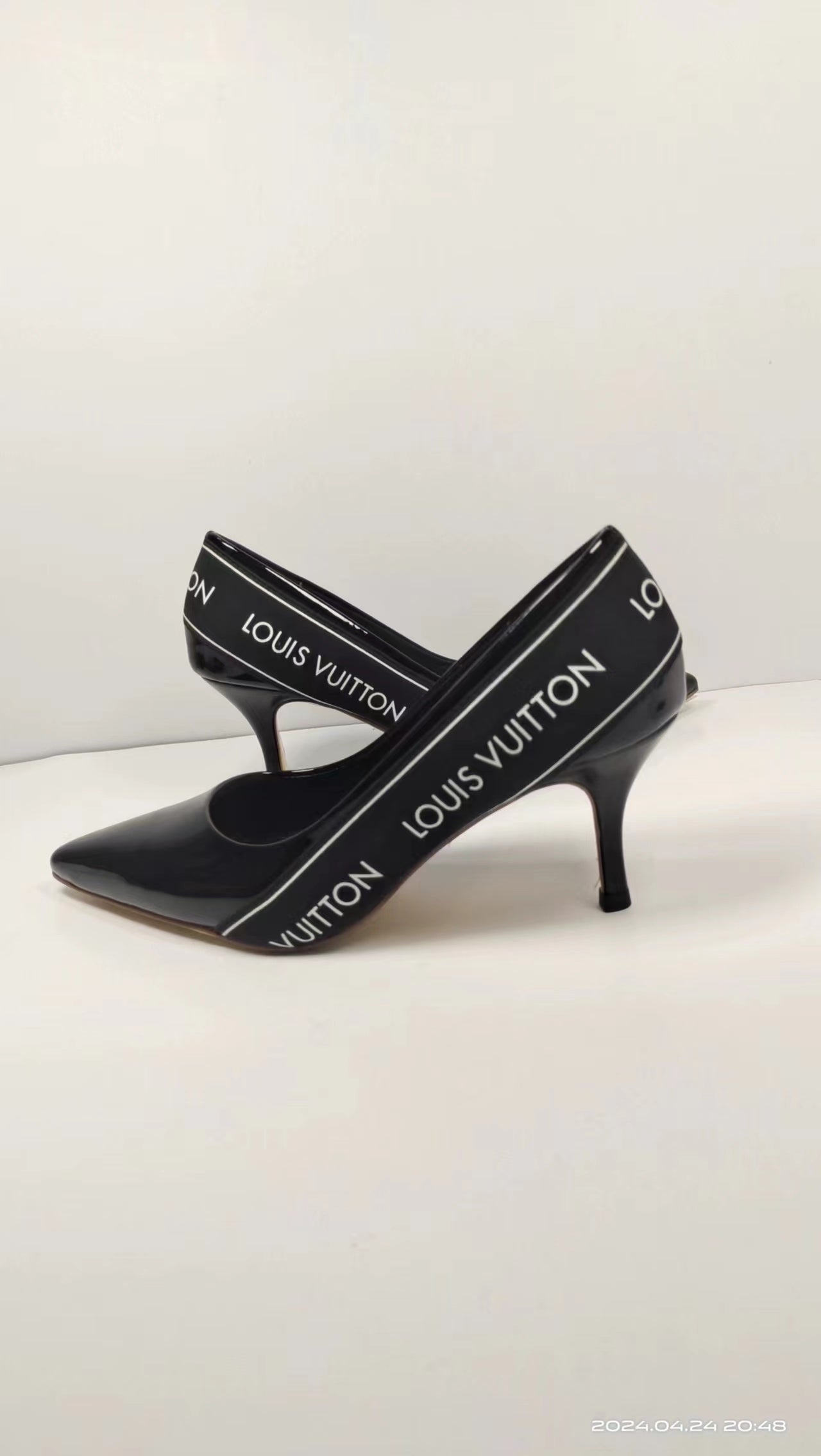 Z2R45E29  Popular leather  High heels