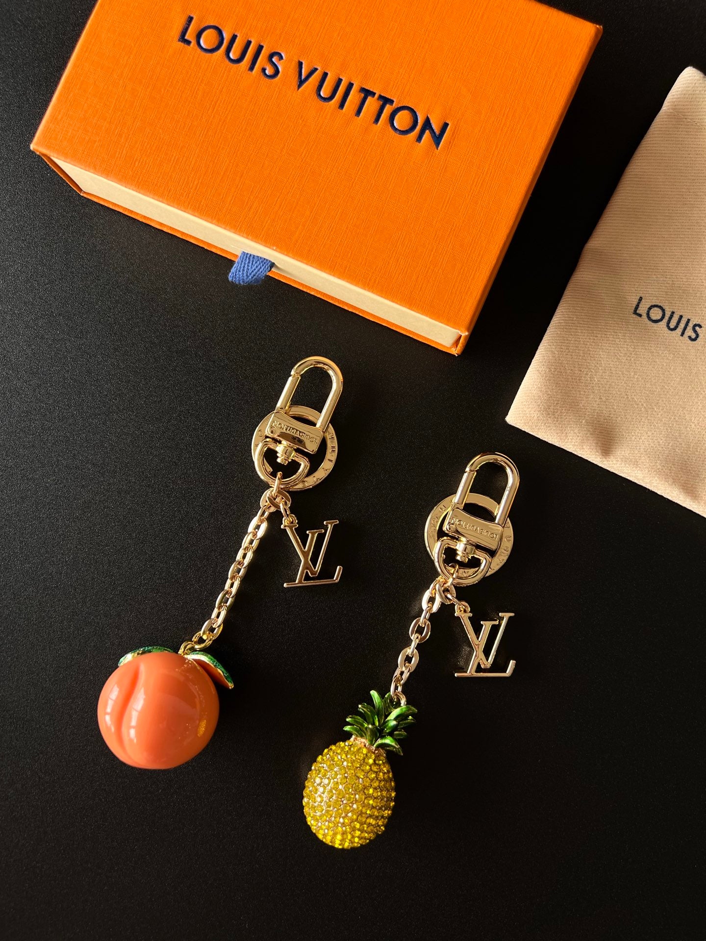 A1R76E54 Popular bag 's charms accessories