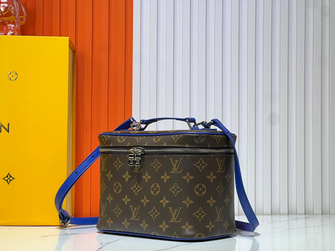 B1X45E10 Popular  leather bag