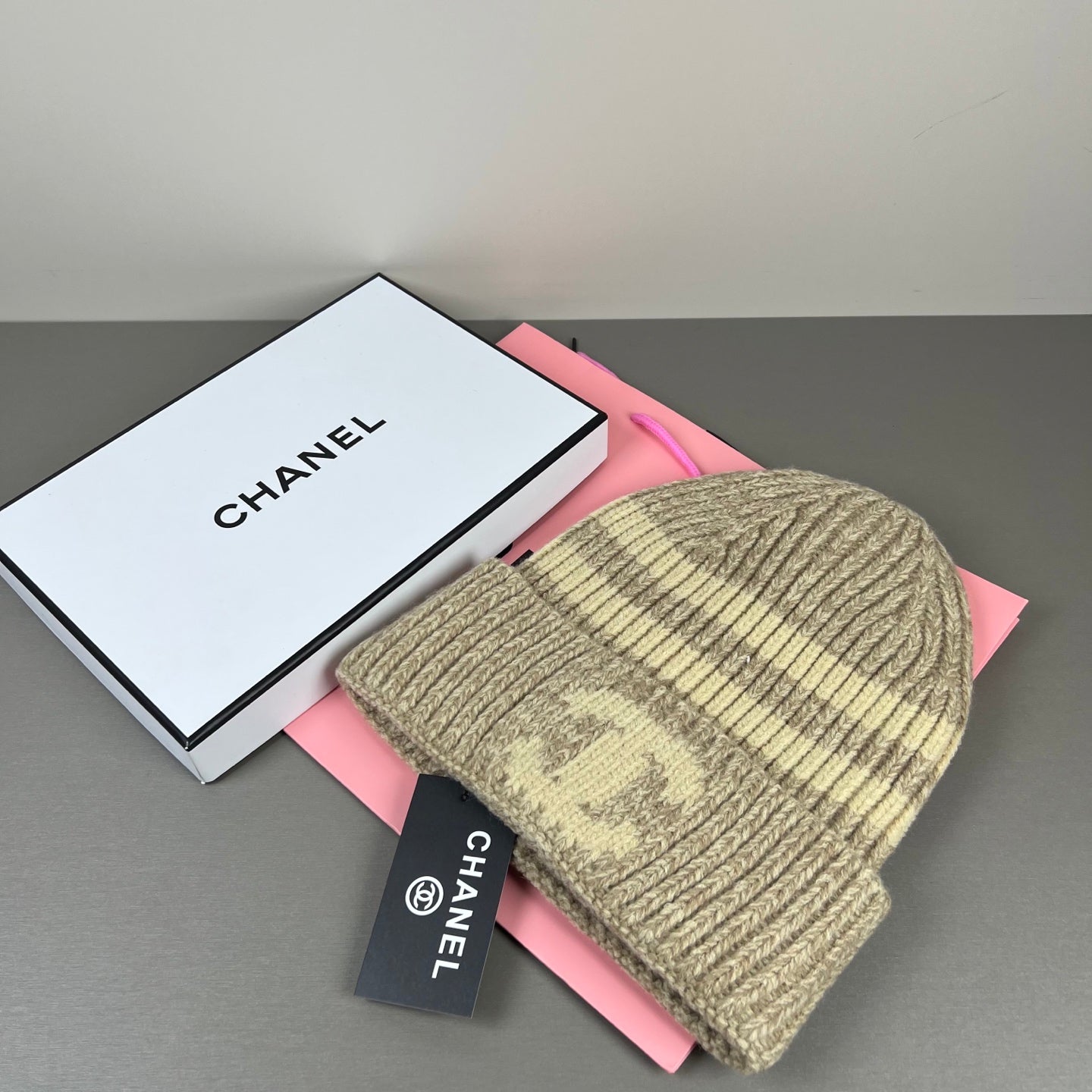 M1R86C4 Popular hats