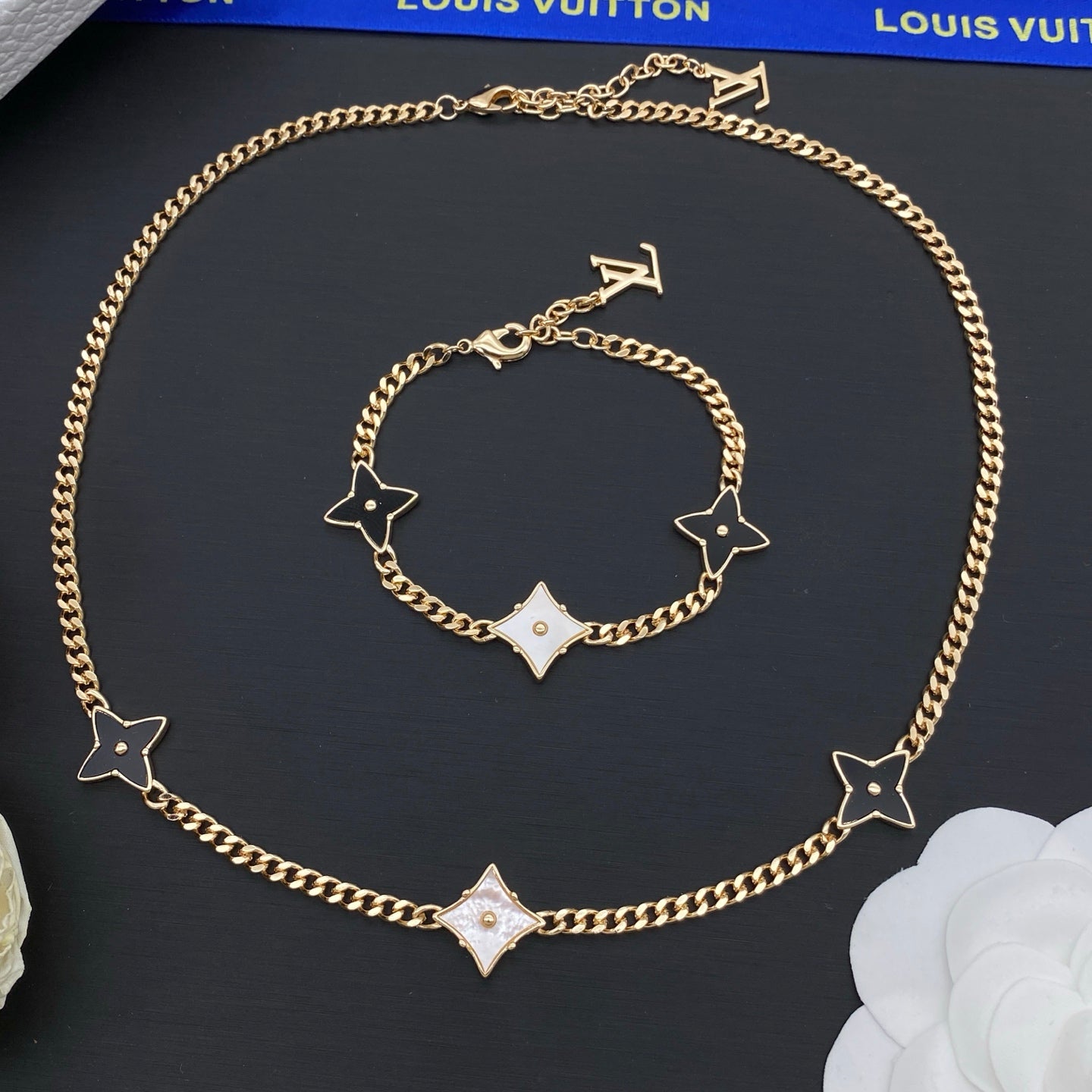 X1N46E22X  Popular  Necklaces, Bracelets