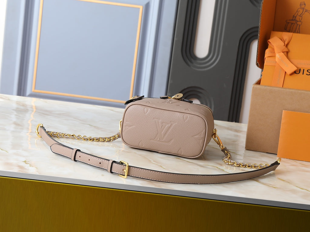 B1P76E2 Popular leather bag