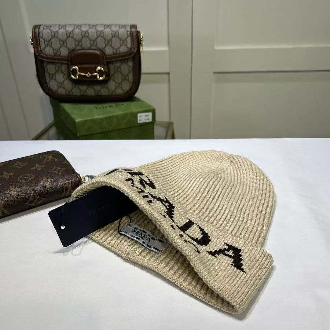 M1R86P82 Popular hats