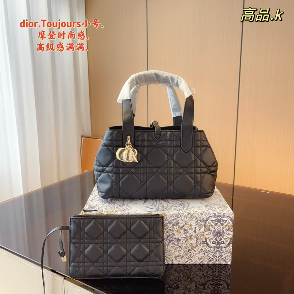 B16X93D107 Popular leather bag 