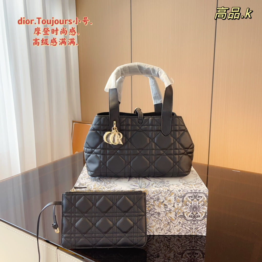 B16X93D107 Popular leather bag 
