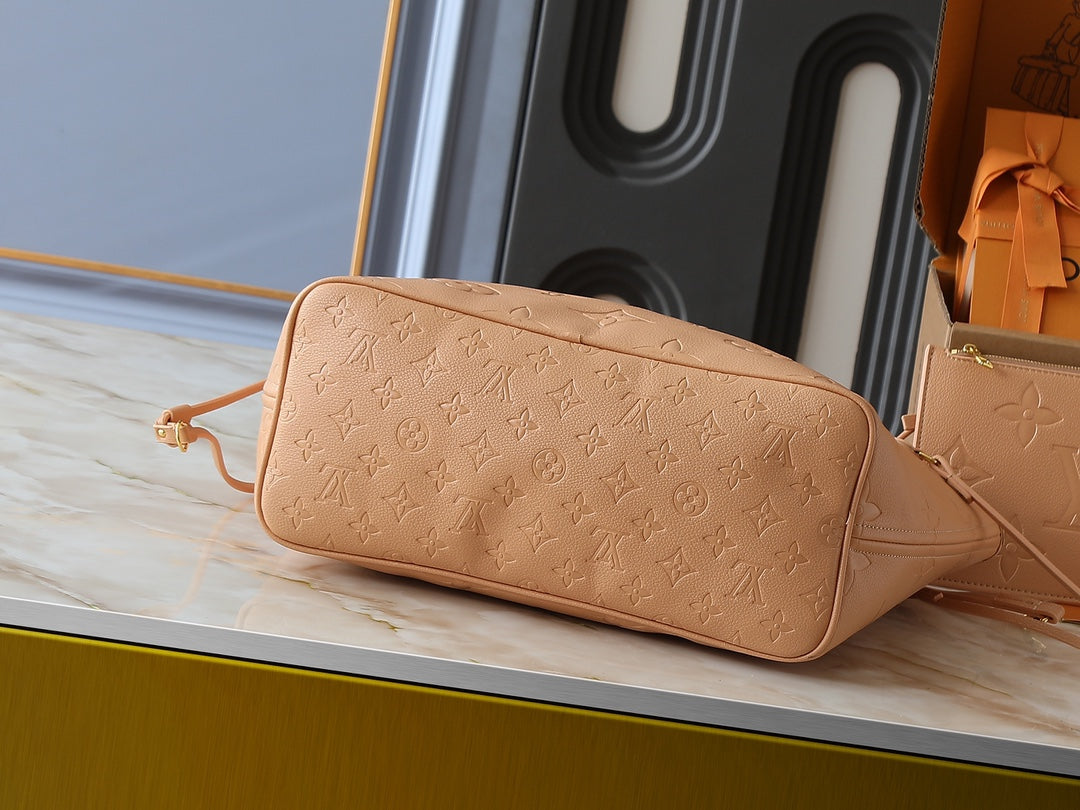 B1P46E92 Popular leather bag