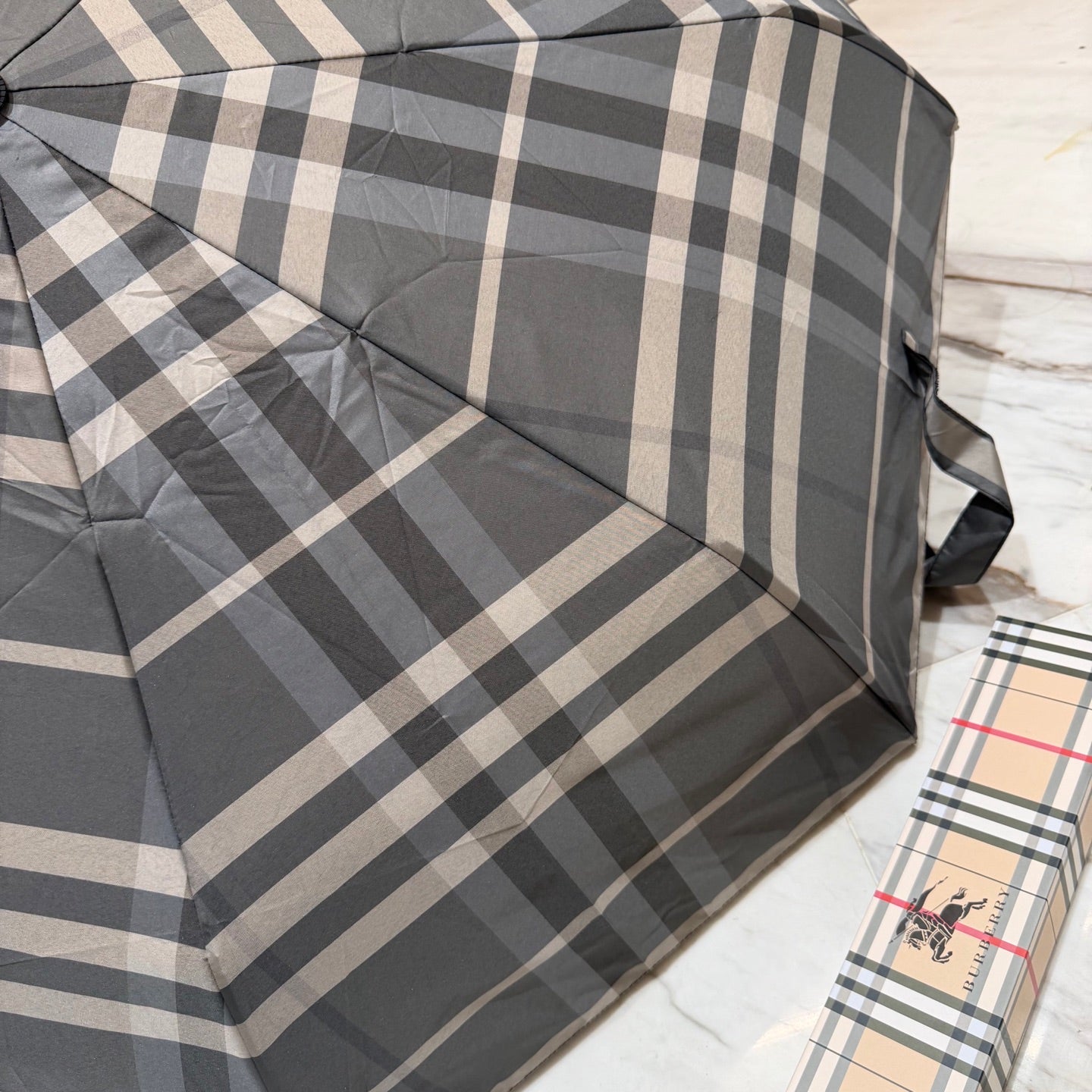 J1N46R20 Popular UV resistant umbrella