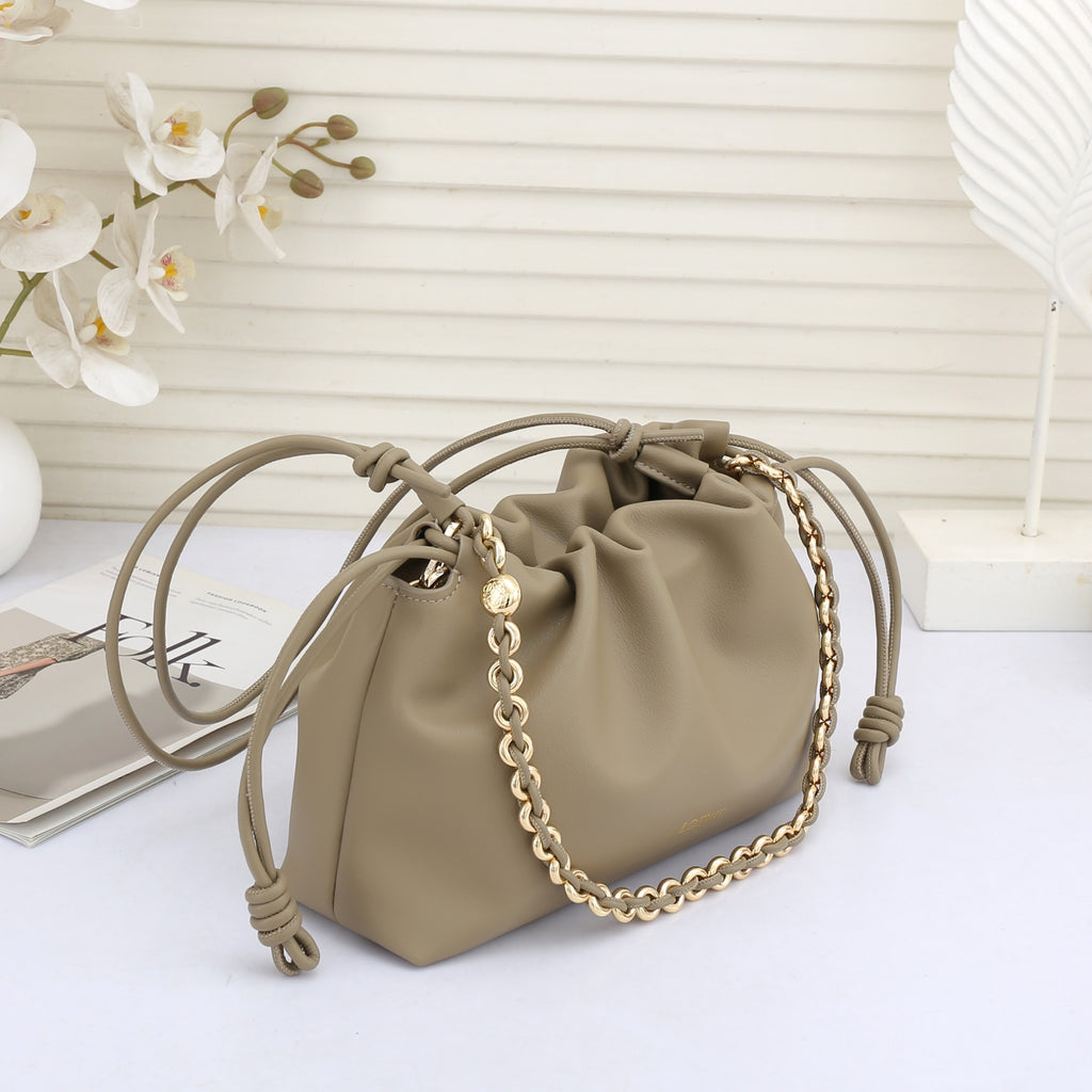 B1R66A9 Popular leather bag