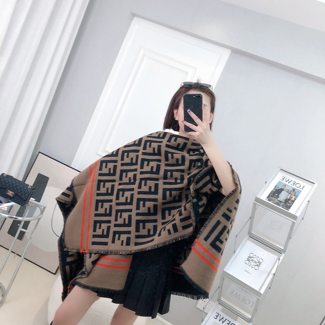 W1R86F28 Popular cloak