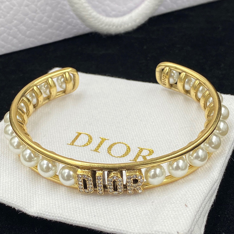 X1Y83D28K  Popular Bracelets