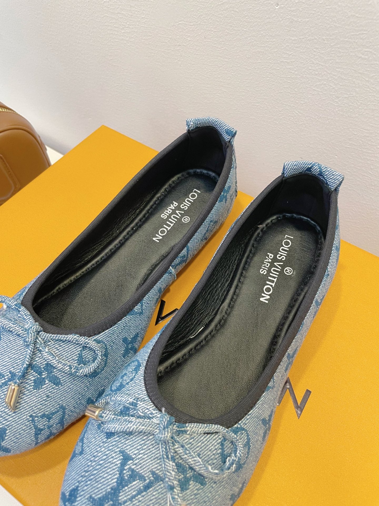 Z2Q95E105 Popular high-quality  shoes