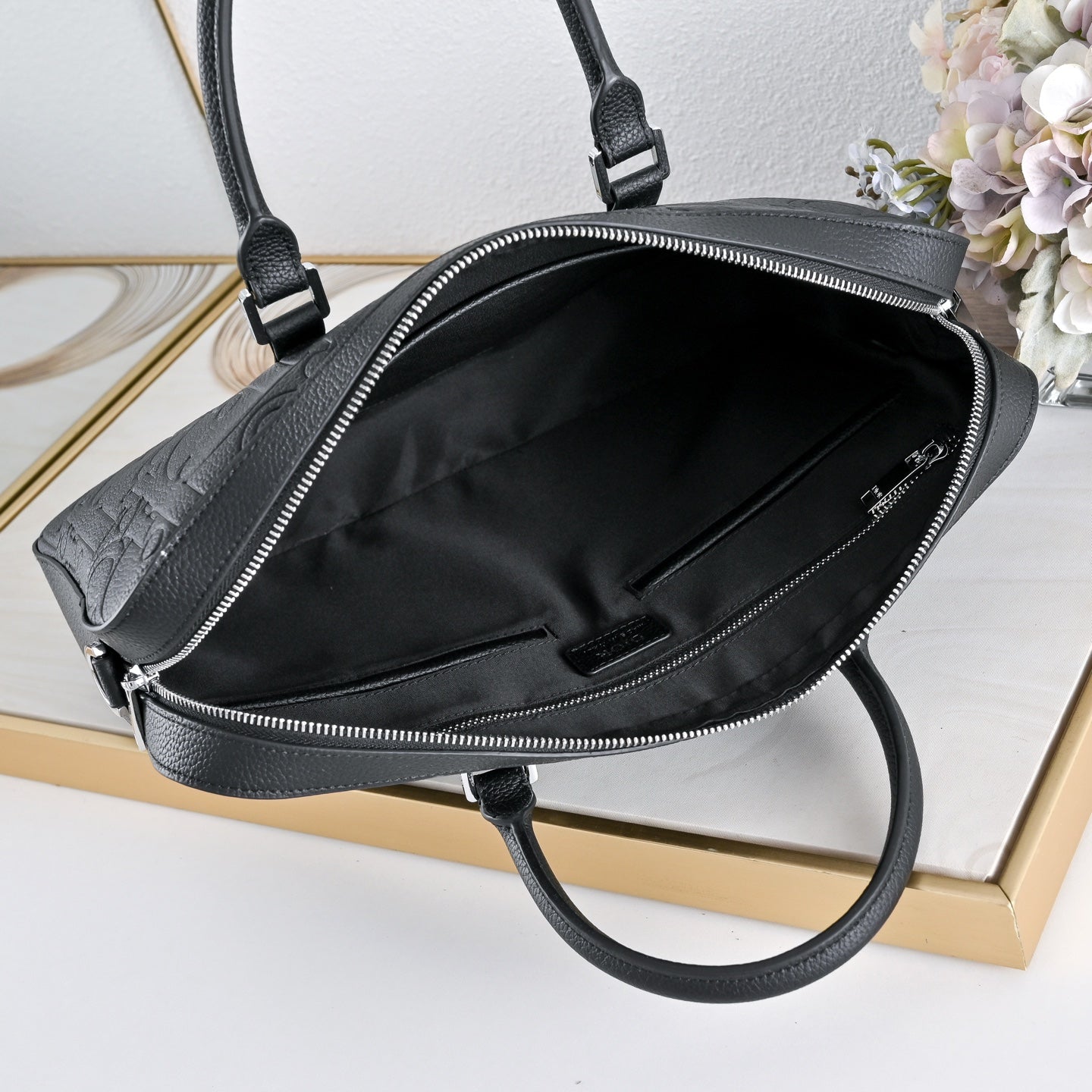 B1N76D15 Popular leather bag