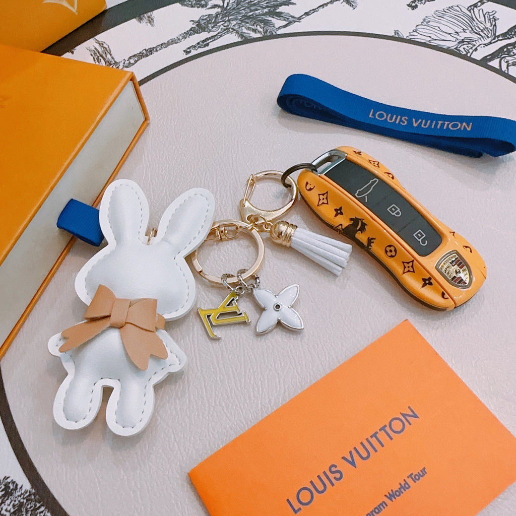 A1Z105E88 Popular bag 's charms accessories