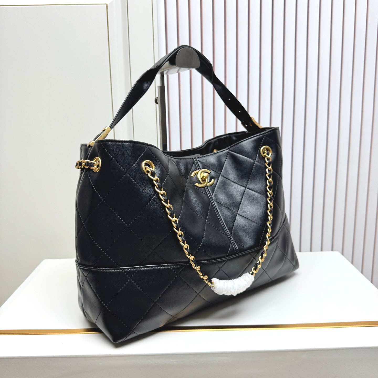 B1P46C18 Popular leather bag