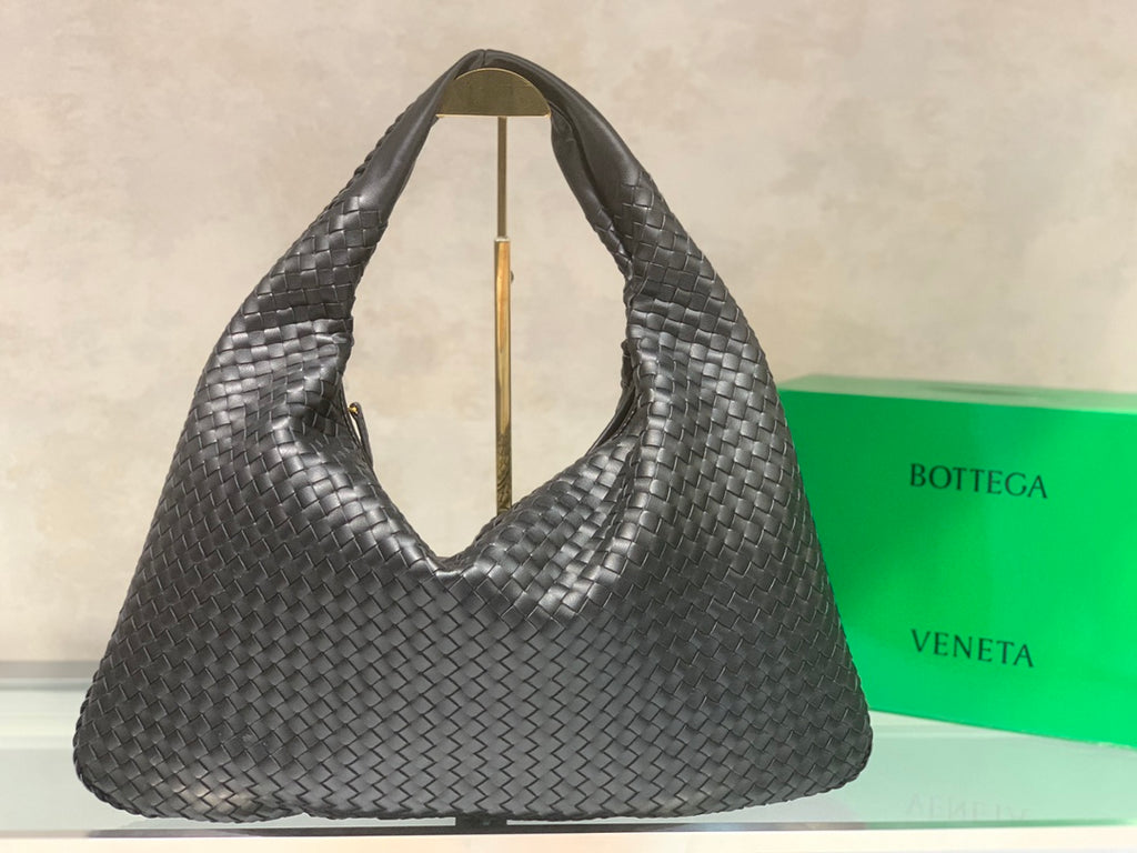 B1W35A116 Popular leather bag