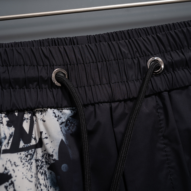 U1N36E30 Popular shorts