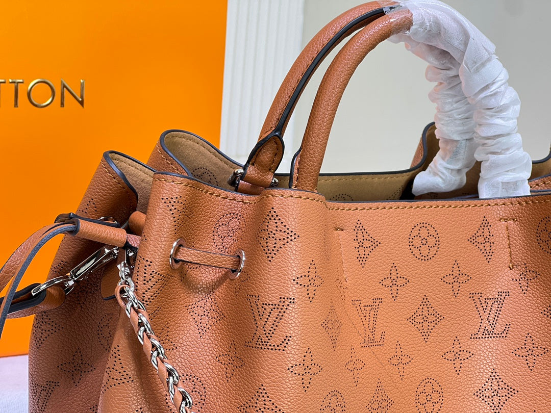 B1X15E13 Popular  leather bag)