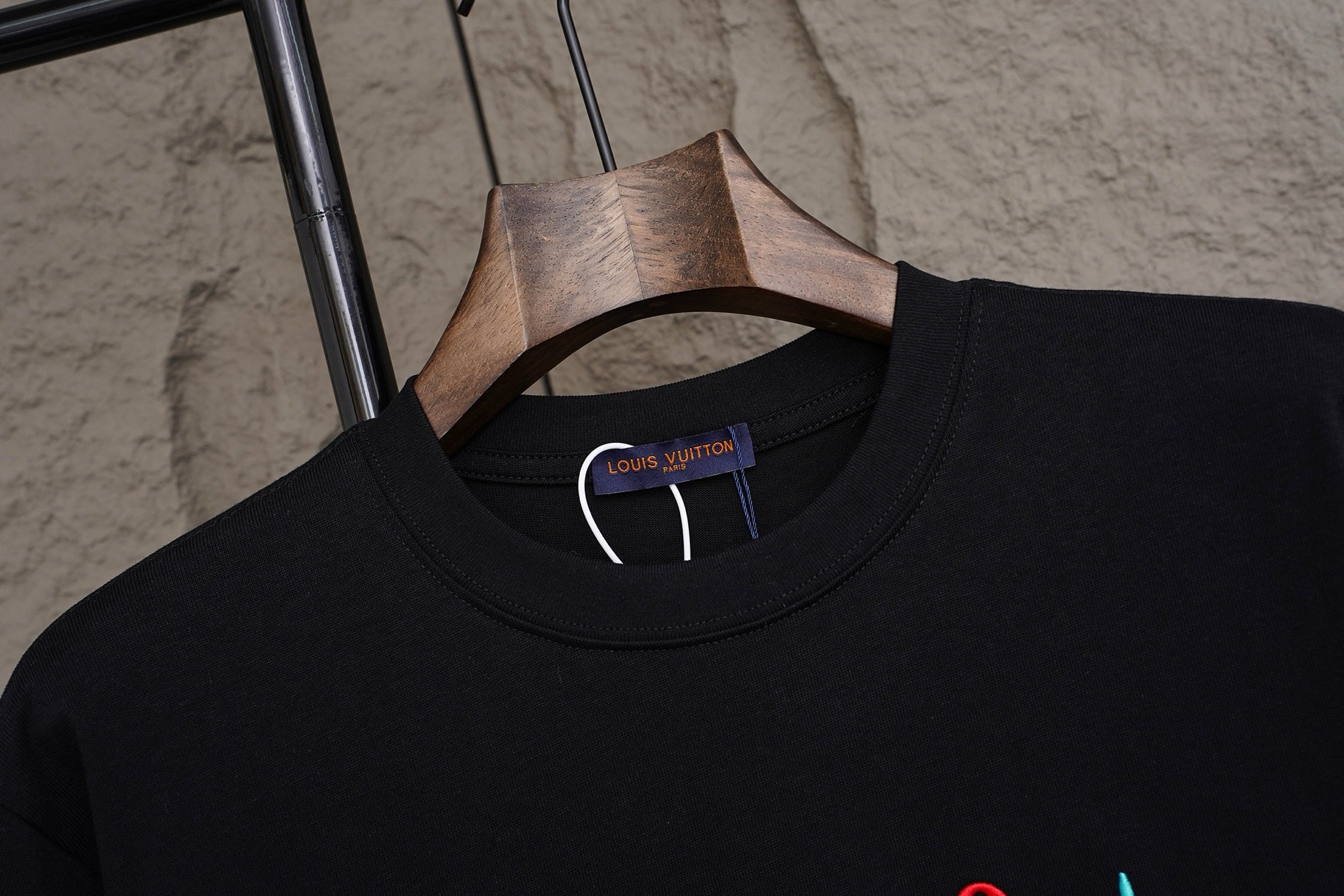 U1R76E17 Popular T-shirts