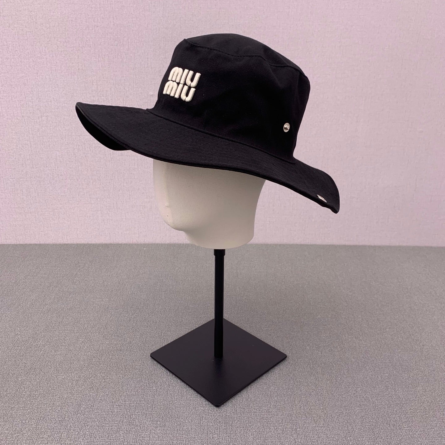 M1Z45A560 Popular hats