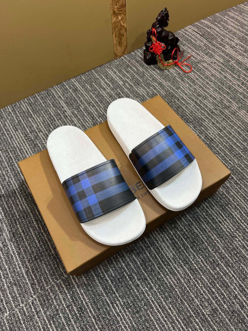 Z5Z35R262 Popular Slippers