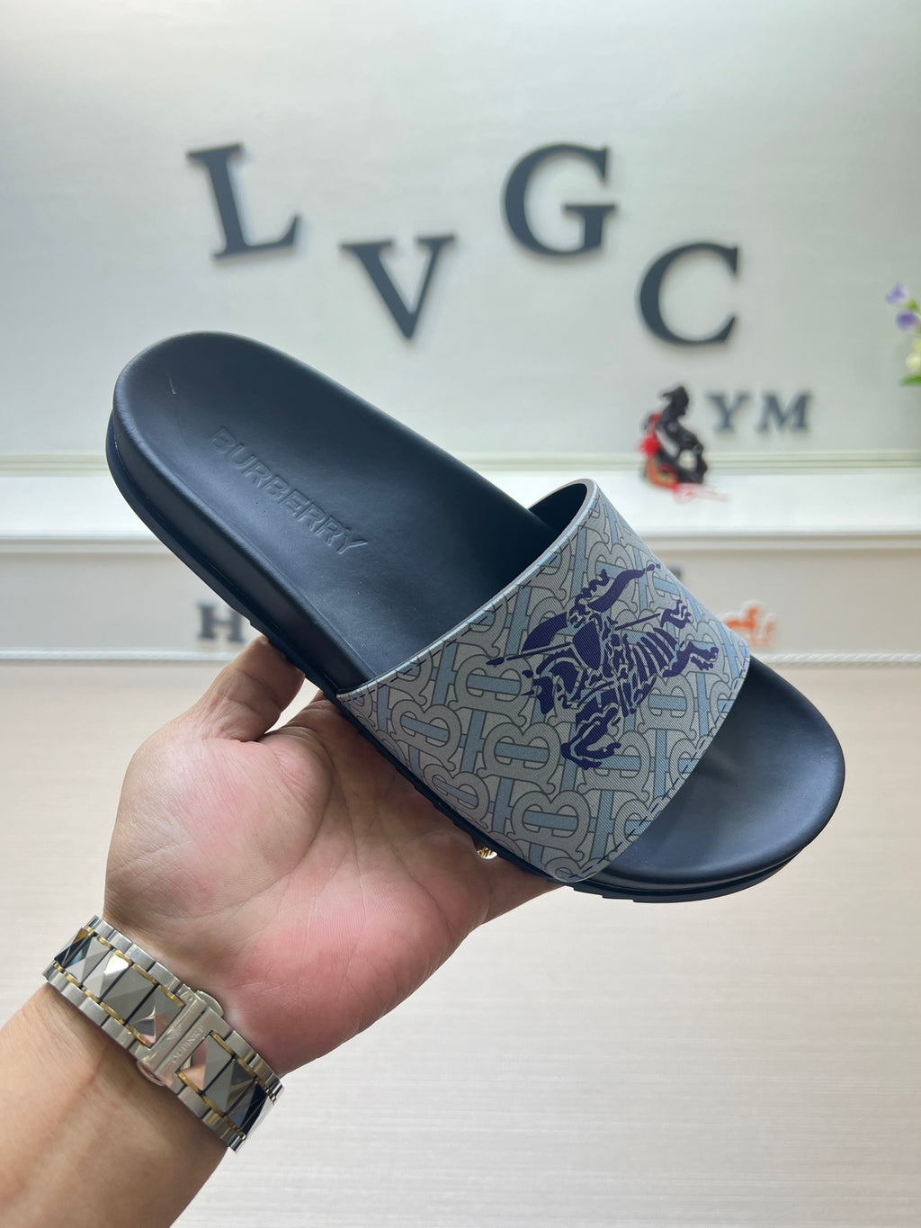 Z5ZR119 Popular slippers