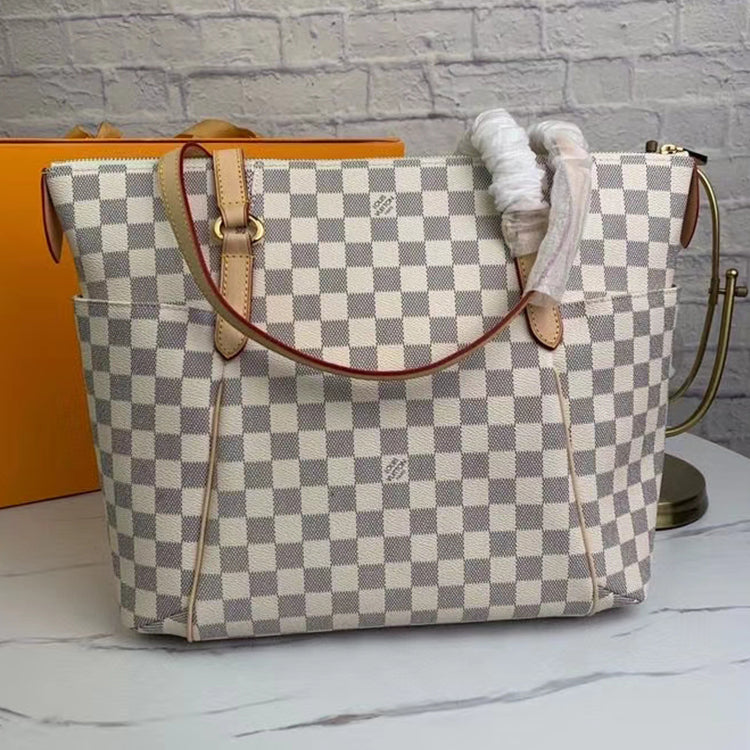 B12X51E108 Popular  leather bag 