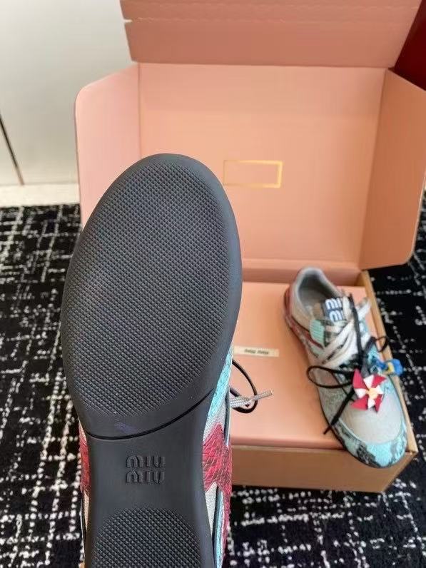 Z2R55A12  Popular high-quality shoes