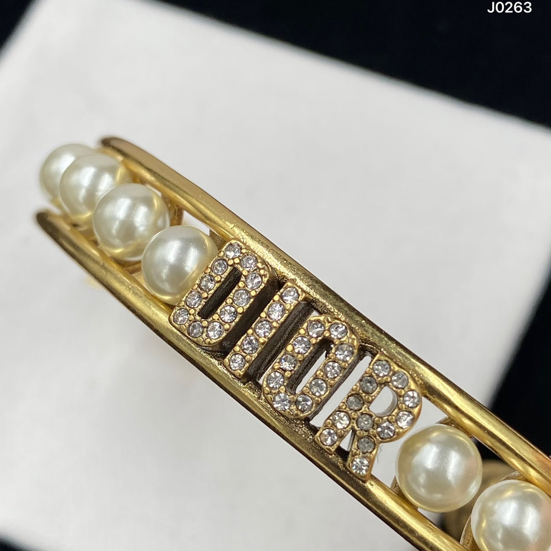 X1Y83D28K  Popular Bracelets