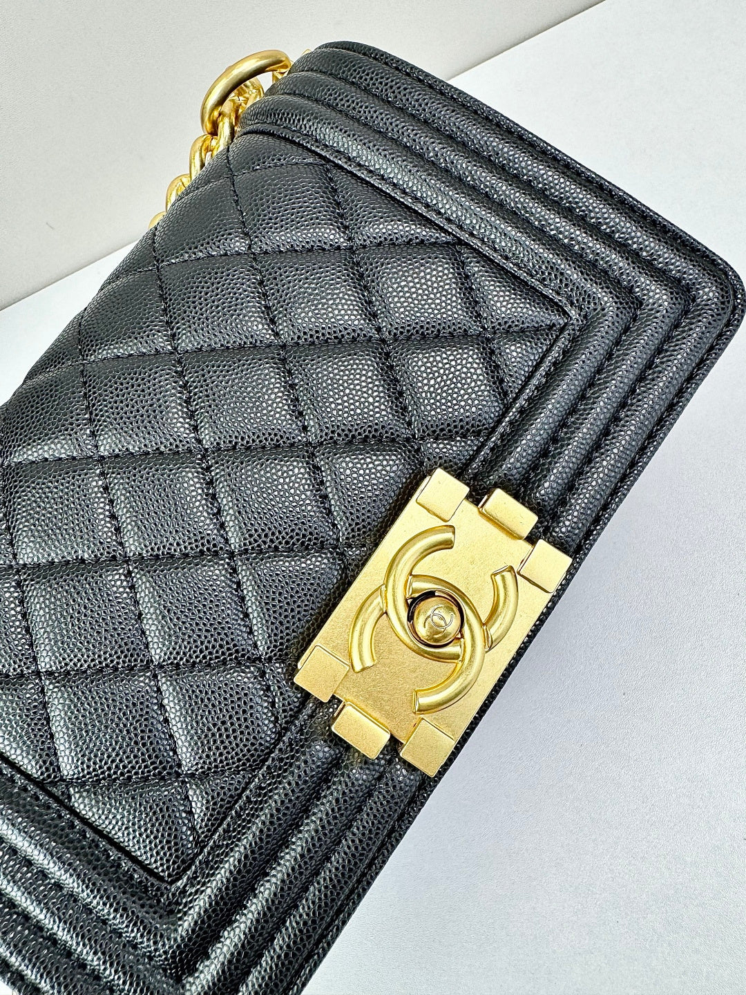 B1P36C17 Popular Caviar leather bag