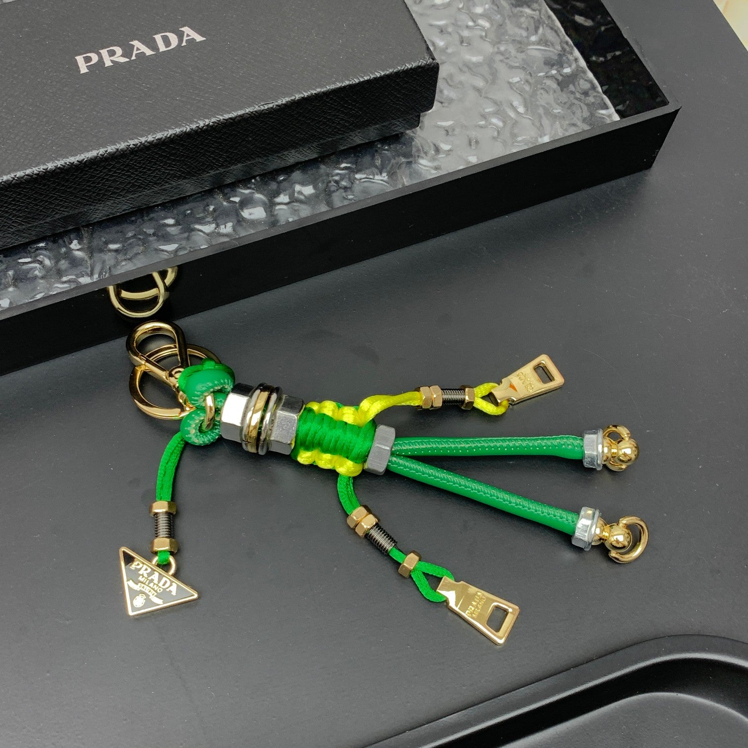 A1Z105P1 Popular bag 's charms accessories