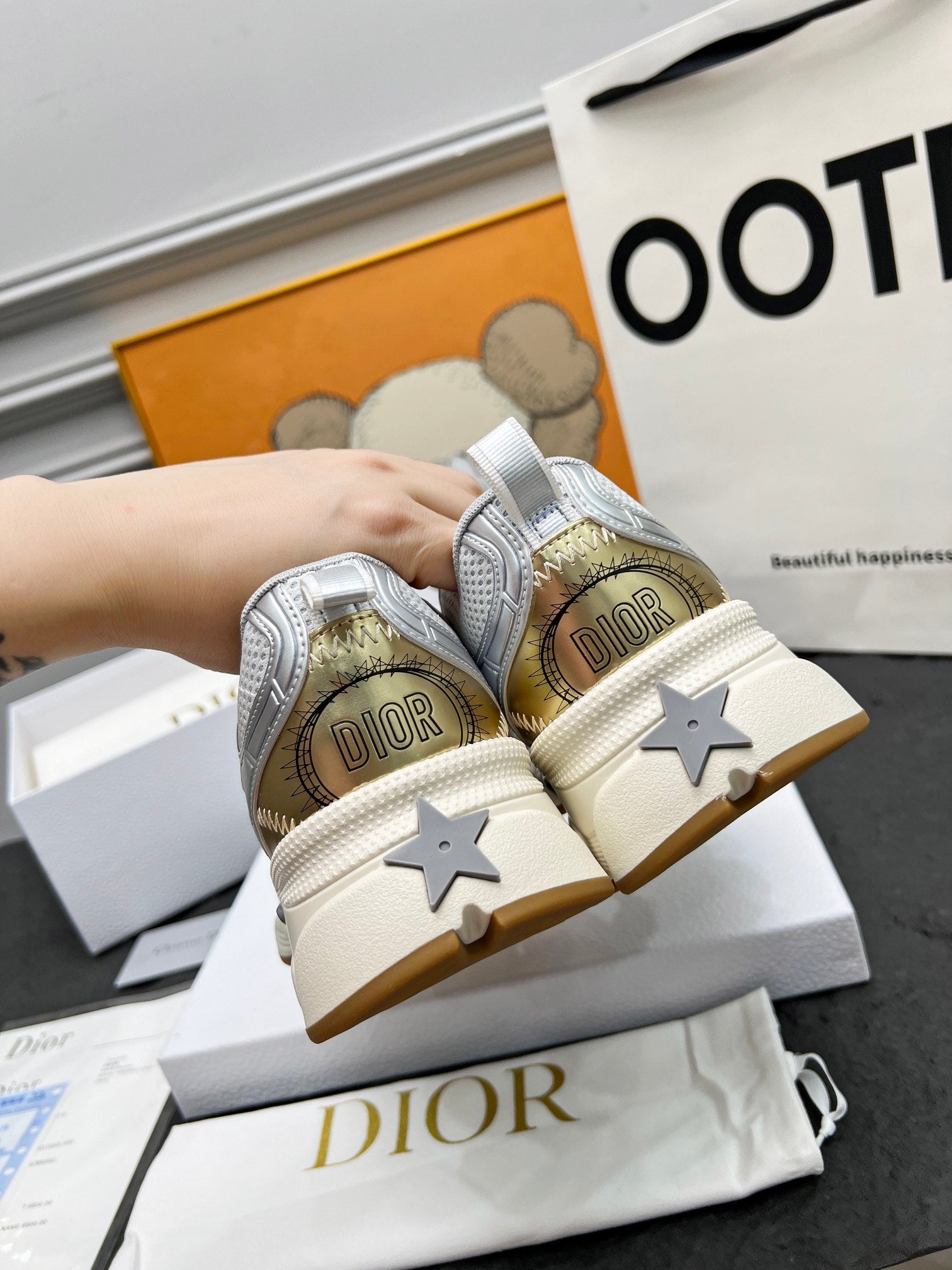 Z2Q105D311 Popular high-quality Shoes