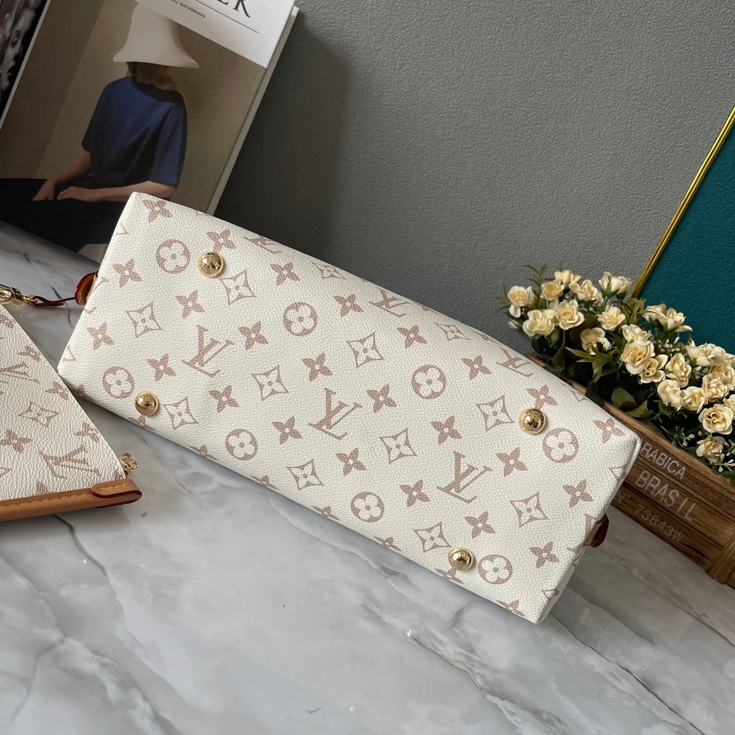 B12X34E277 Popular  leather bag 
